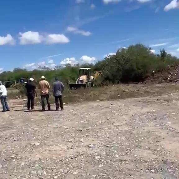 Fotograma del video: La limpieza junto a los vecinos