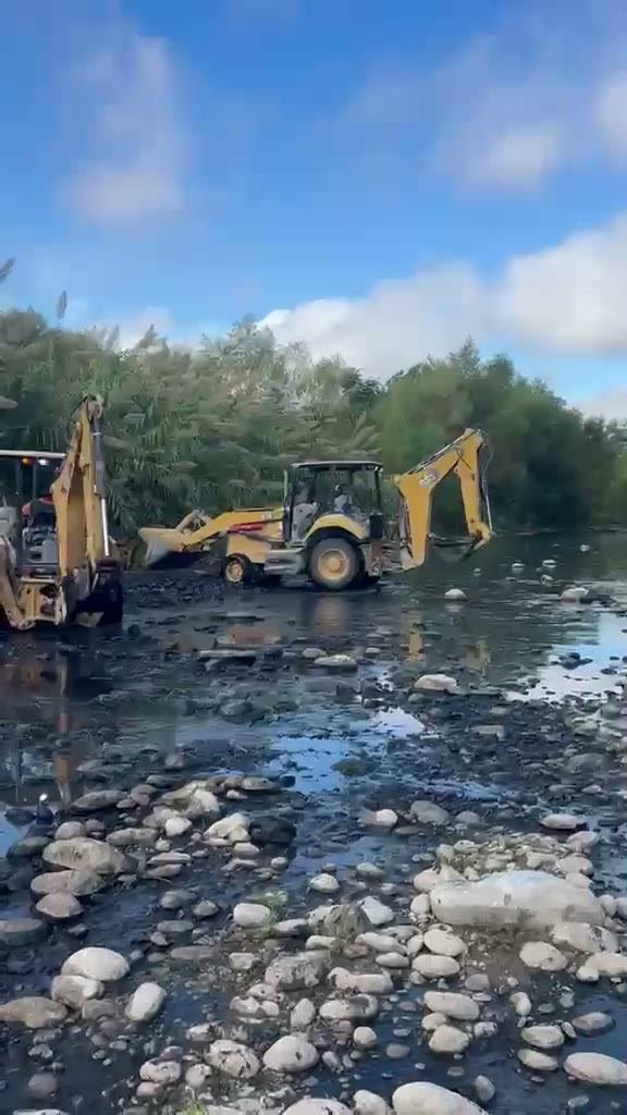 Fotograma del video: Los trabajos en el río San Joaquín